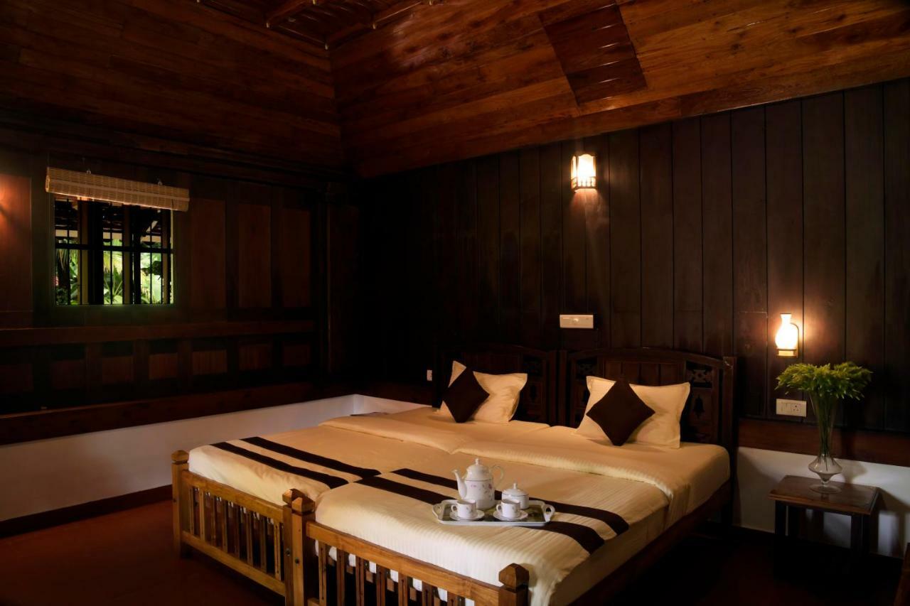 Stayvista At La Riva Heritage Villa With Bicycle Alappuzha 外观 照片
