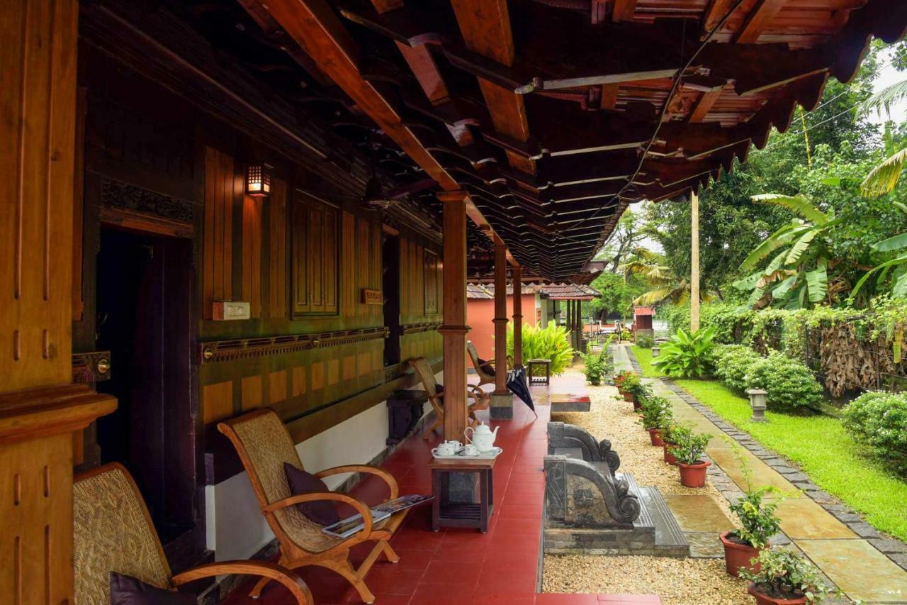 Stayvista At La Riva Heritage Villa With Bicycle Alappuzha 外观 照片