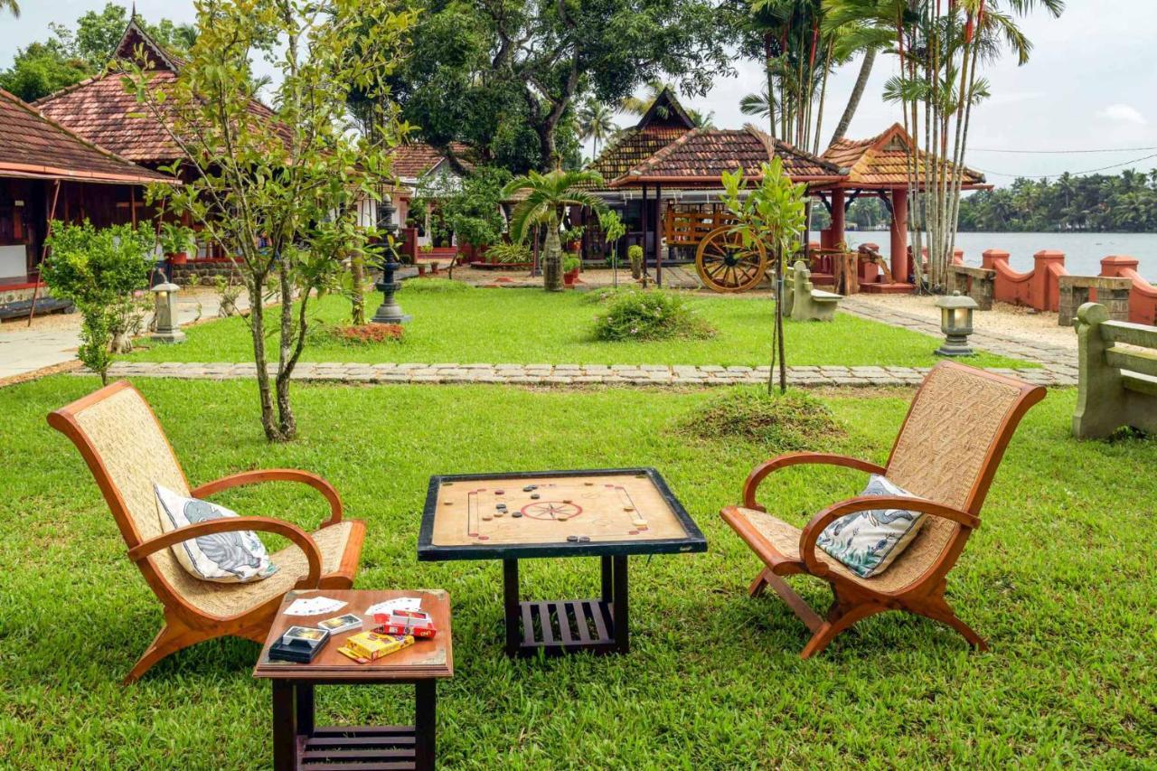 Stayvista At La Riva Heritage Villa With Bicycle Alappuzha 外观 照片